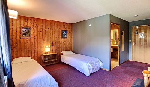 Habitación superior con 2 camas individuales
