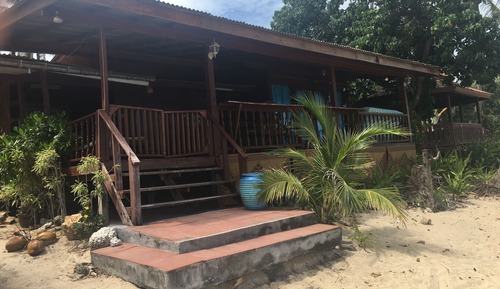 Beachfront Superior Family Bungalow