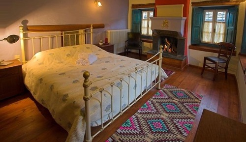 Habitación superior, chimenea