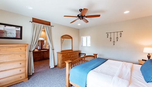 Habitación, varias camas