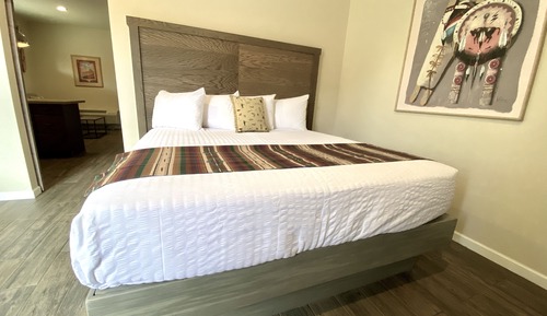 Suite superior, 1 cama de matrimonio grande con sofá cama, balcón, vistas a la montaña