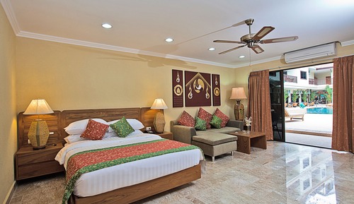 Habitación superior (Pool Side)