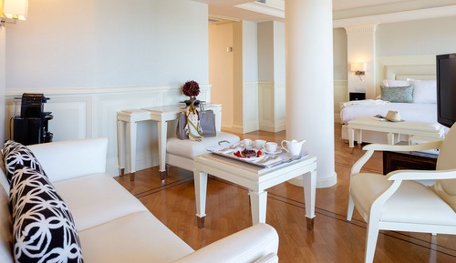 Suite de lujo, terraza, vistas al mar