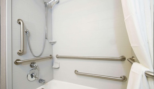 King, accesible para personas con discapacidad, bañera