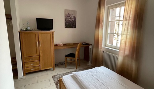 Habitación estándar doble, baño privado, vistas al jardín