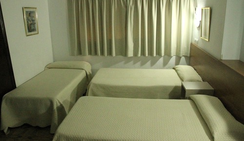 Habitación triple, terraza