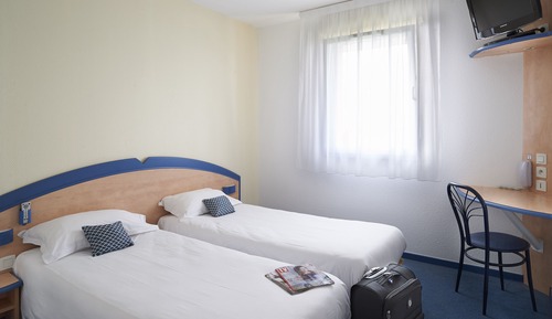 Habitación clásica con 2 camas individuales