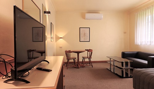 Estudio, 1 cama de matrimonio, bañera de hidromasaje