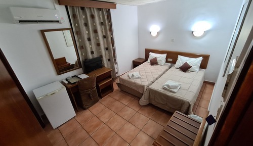 Habitación económica con 2 camas individuales