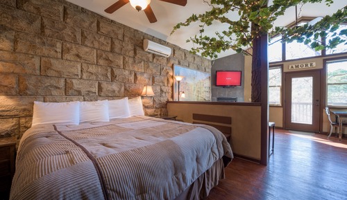 Casa romántica en un árbol, 1 cama de matrimonio grande