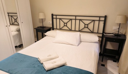 Habitación doble, 1 cama doble, baño compartido