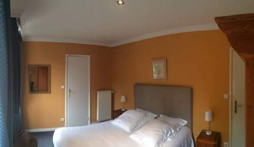 Habitación superior con 1 cama doble o 2 individuales