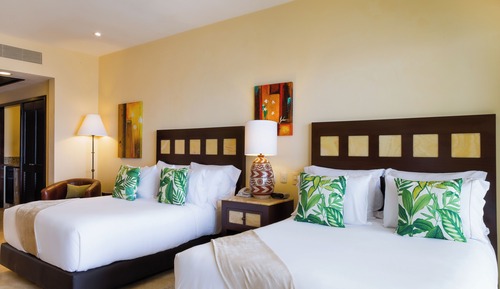 Habitación Deluxe, 1 cama King size + Daily 40 Resort Credit