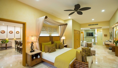 Ultra 2 Bedroom Panoramic Suite + Daily 60 Resort Credit