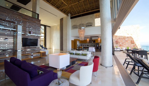 3 Bedroom Suite Ocean Front + Daily 110 Resort Credit