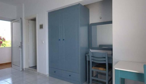 Estudio, vistas al mar