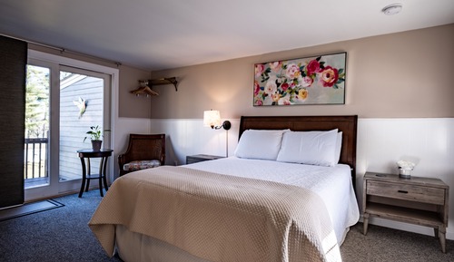 Habitación Confort, 1 cama de matrimonio, vistas parciales al lago