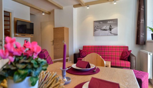 Chalet (Alm)