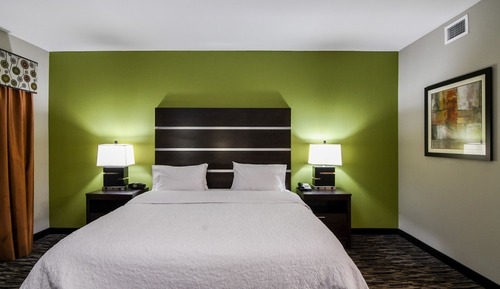 Estudio, 1 cama de matrimonio grande, frigorífico y microondas