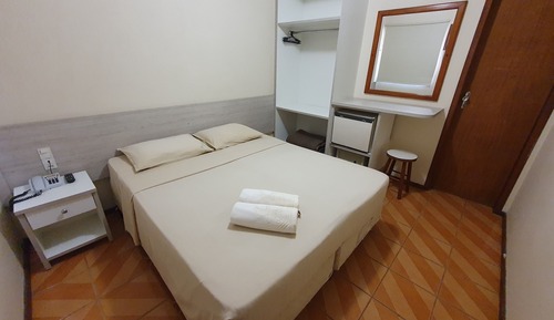 Habitación económica con 1 cama doble o 2 individuales