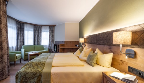 Habitación doble superior, balcón (Alpenblumen)