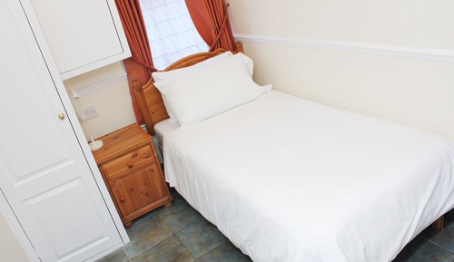 Habitación individual, baño privado