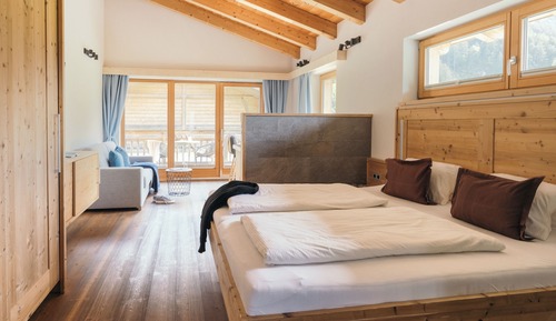 Habitación doble superior, balcón, junto a la montaña