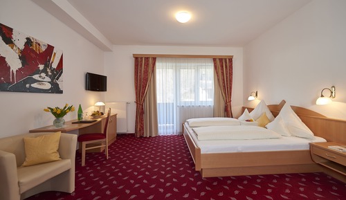 Habitación Deluxe doble, 1 cama de matrimonio grande con sofá cama, balcón (Sonne)