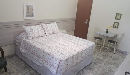 Habitación estándar con 1 cama doble o 2 individuales