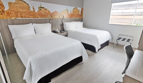 Habitación estándar con 2 camas individuales, 2 camas dobles