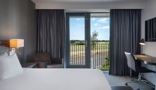 Habitación Premium, 1 cama de matrimonio grande, con vistas (Racecourse View)