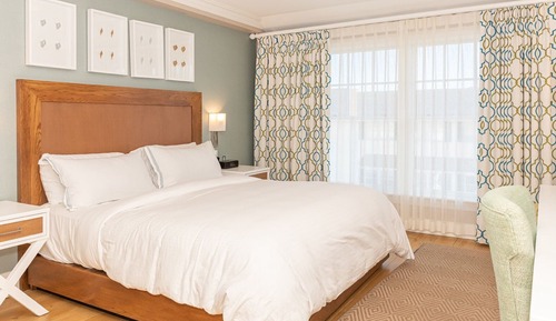 Habitación estándar, 1 cama de matrimonio grande, vistas a la ciudad (Town View King)