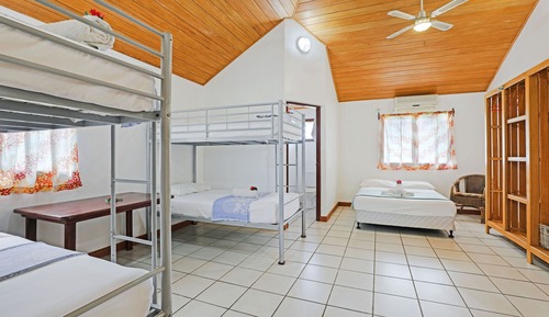 Habitación familiar, varias camas