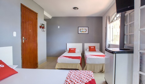 Room (Quintuple,1 Double bed + 3 Single bed)