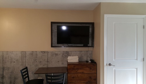 Habitación, 2 camas de matrimonio, cocina básica