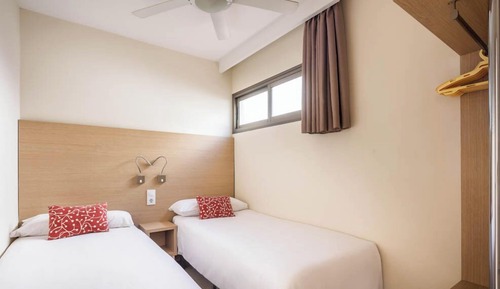 Classic Two Bedroom Apartment with Terrace 2 Adults