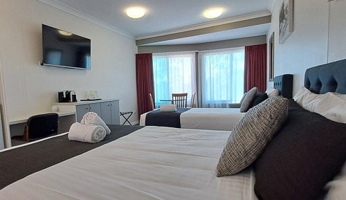 Habitación Deluxe con 1 cama doble o 2 individuales, varias camas, no fumadores, vistas al jardín