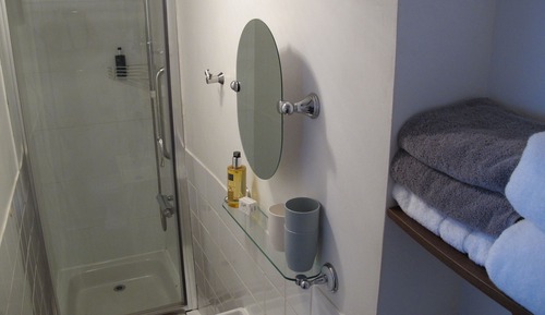 Habitación doble, baño privado (Room 1)