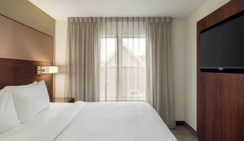Estudio, 1 cama de matrimonio grande con sofá cama