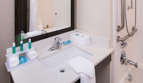 Suite, 2 camas de matrimonio, accesible para personas con discapacidad (Communication, Mobility Tub)