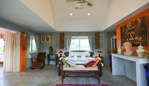 Penthouse Suite with Kitchen