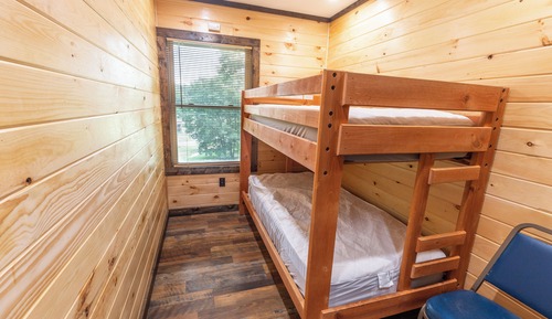 Cabaña familiar, dormitorio mixto, cocina