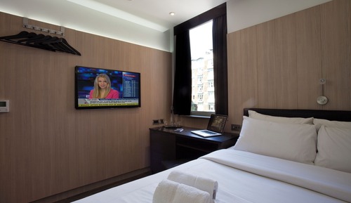 Queen Room