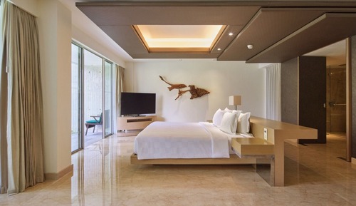 Resort View Suite