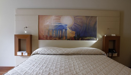 Habitación doble superior, 1 cama doble o 2 individuales, balcón (Free Airport Shuttle)