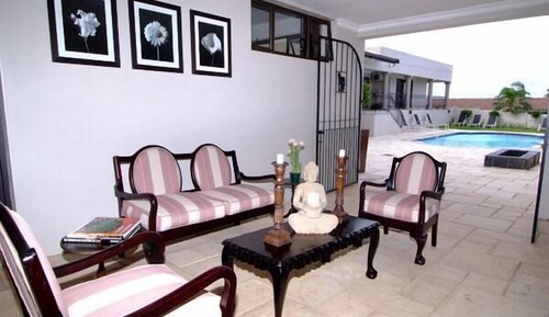 Luxury King Room