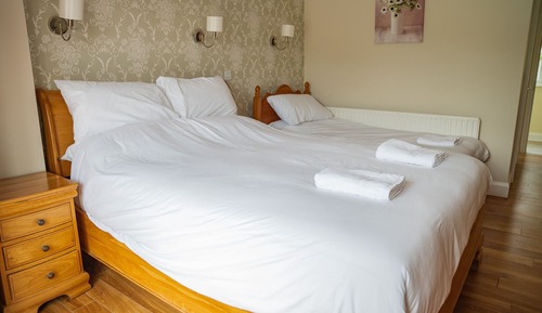 Habitación Deluxe doble, 1 cama de matrimonio grande, accesible para personas con discapacidad