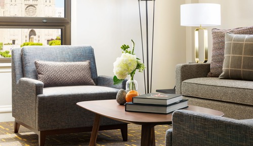 Suite (Parlor/Newly Renovated)