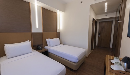 Habitación básica con 1 cama doble o 2 individuales