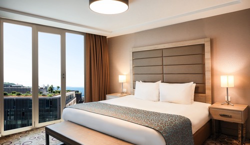 Suite, terraza, vistas al mar